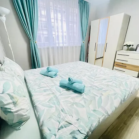 By The Sea - With Free Parking Apartament Varna