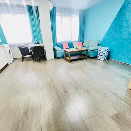 Apartament By The Sea - With Free Parking