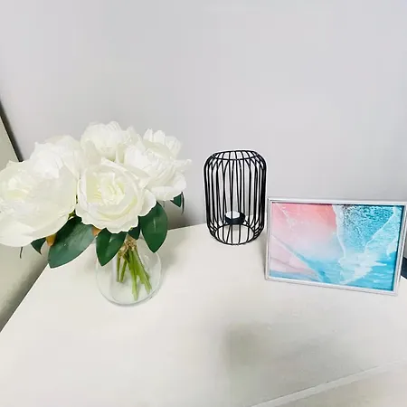 Διαμέρισμα By The Sea - With Free Parking