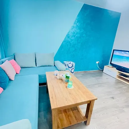 Apartament By The Sea - With Free Parking