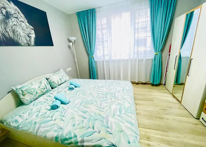 By The Sea - With Free Parking * Varna